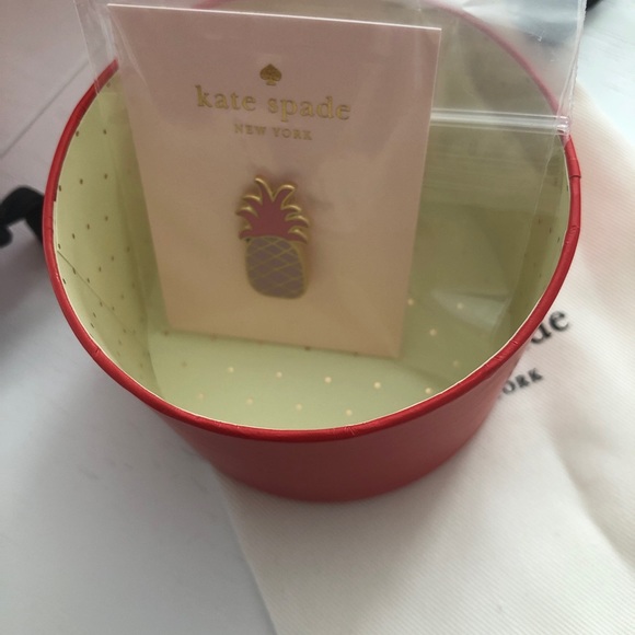 Kate Spade Pin - Picture 4 of 5